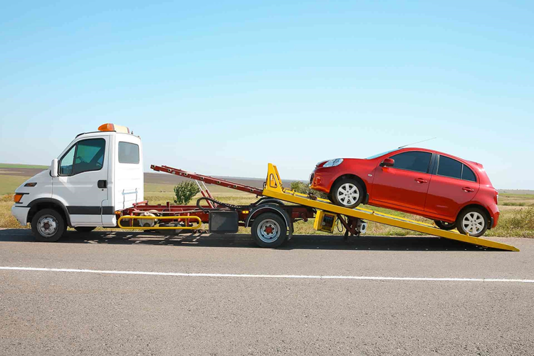 Uzun Yolda Arıza Durumunda Oto Kurtarma Çağırmak Ne Kadar Sürer?